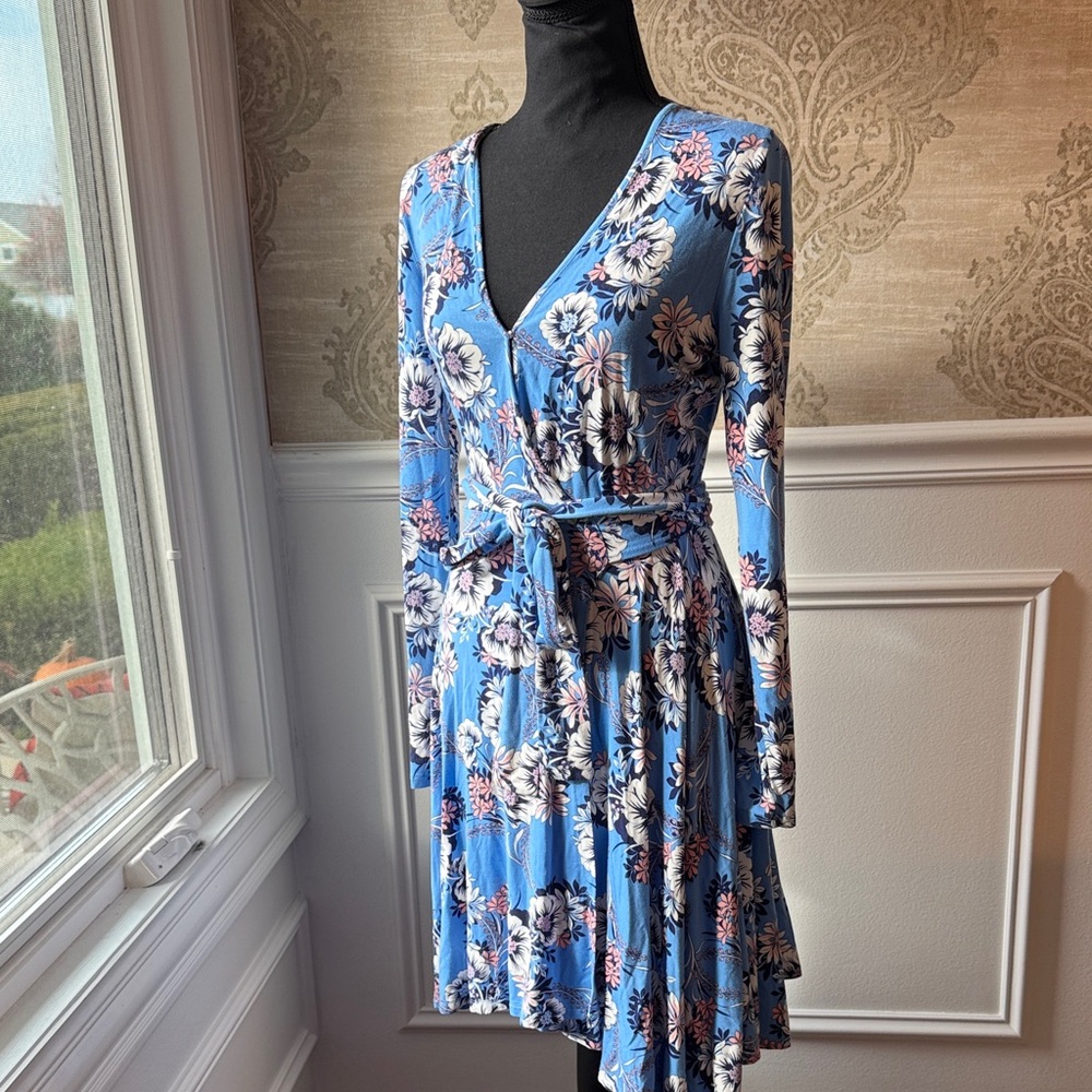 Yumi Kim Blue Floral Long Sleeve Wrap Dress Size Small